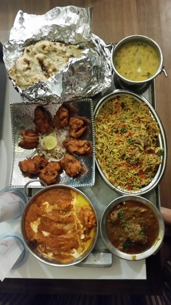 Indisk takeaway i New Delhi