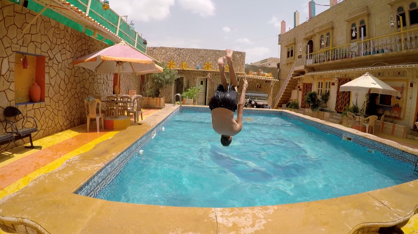 TS i hotellbassenget Jaisalmer 3